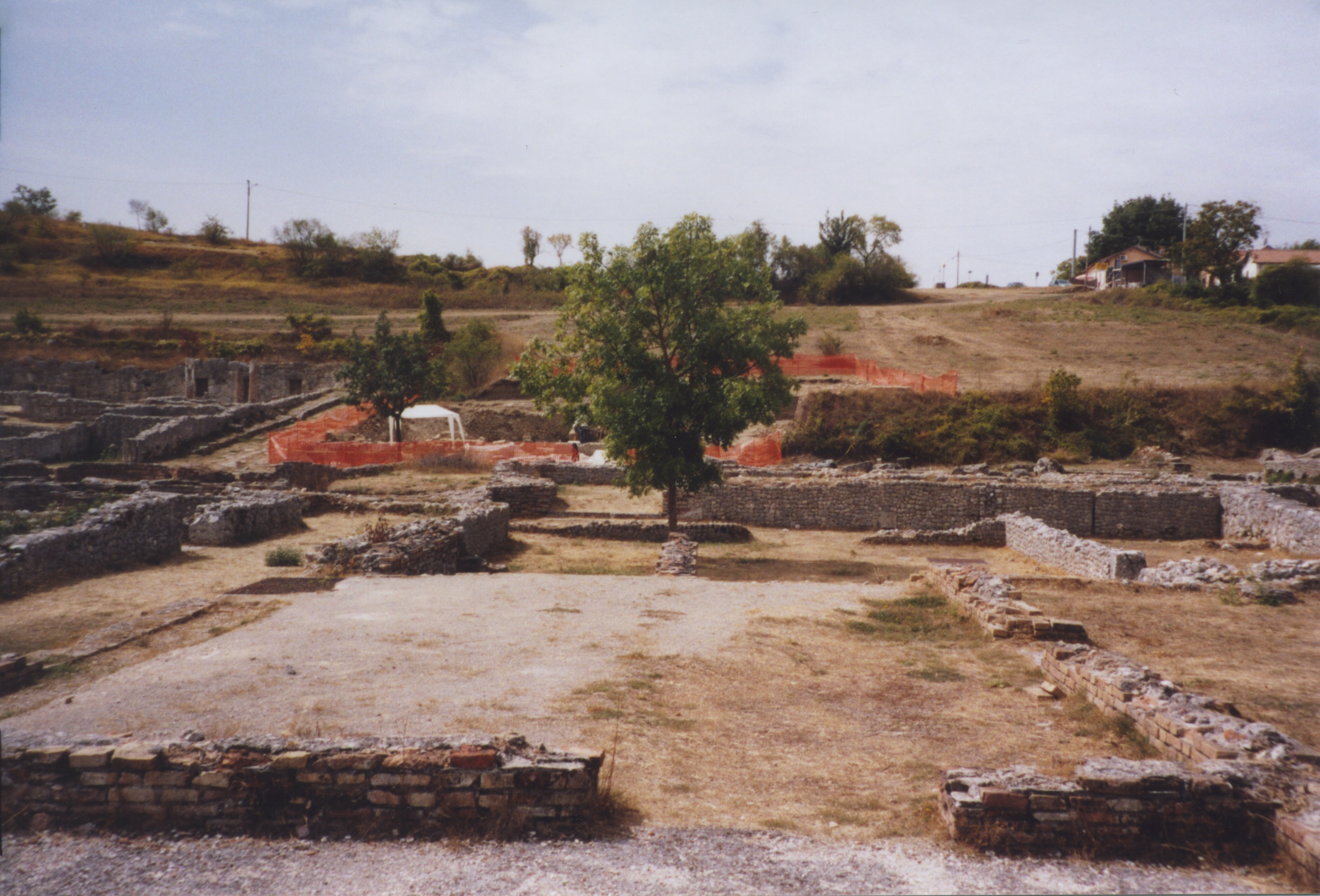 Public Space behind Basilica/Macellum